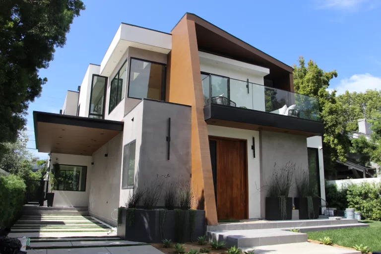 323 Huntly drive